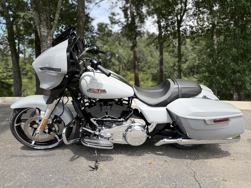 FLHX 2025 Street Glide