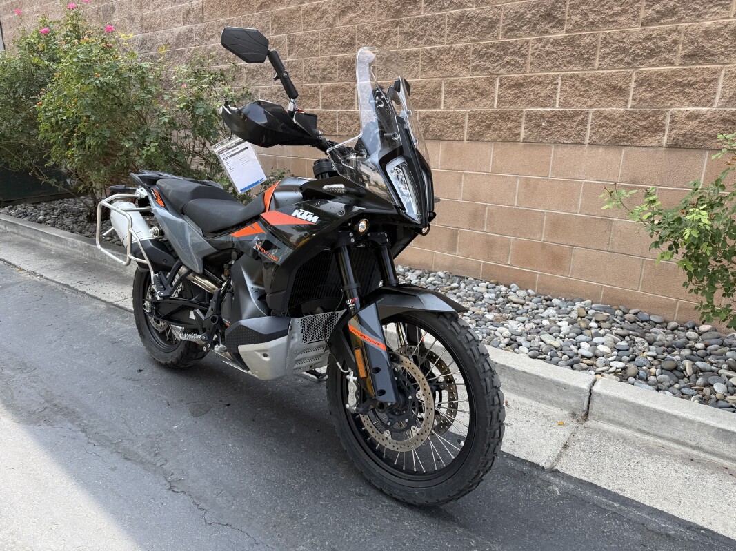 2023 KTM 890 Adventure - Photo 2