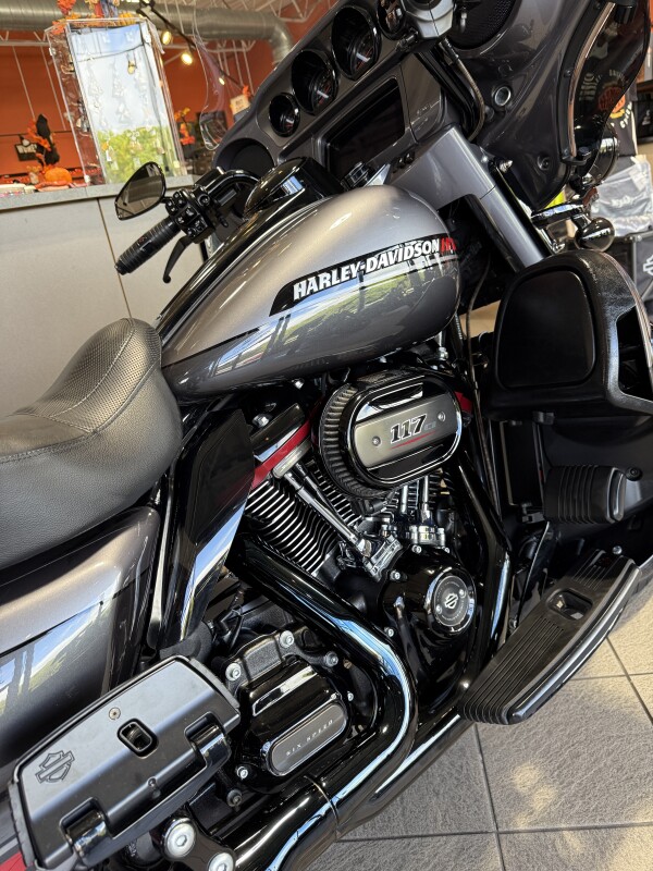 FLHTKSE 2020 CVO Limited - Photo 9