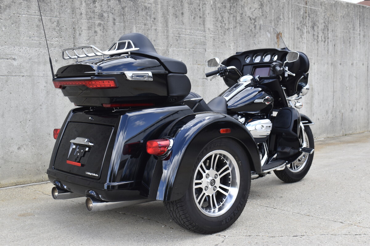 2024 Harley-Davidson Tri Glide Ultra FLHTCUTG - Photo 9