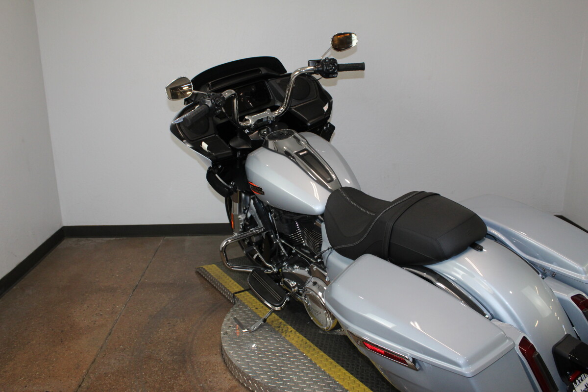 Harley-Davidson Road Glide 2025 FLTRX 84539981 ATLAS SLV MTLIC - Photo 7