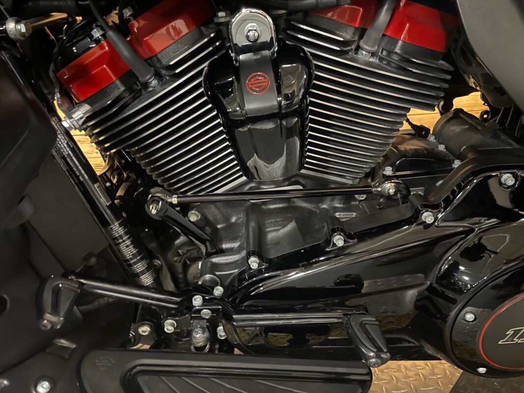 Harley-Davidson CVO Limited 2018 FLHTKSE Black Earth Fade - Photo 9