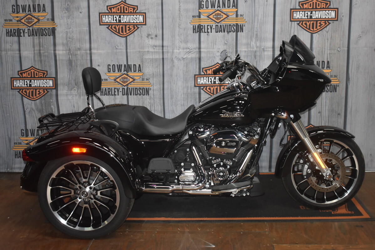 FLTRT 2023 Road Glide 3