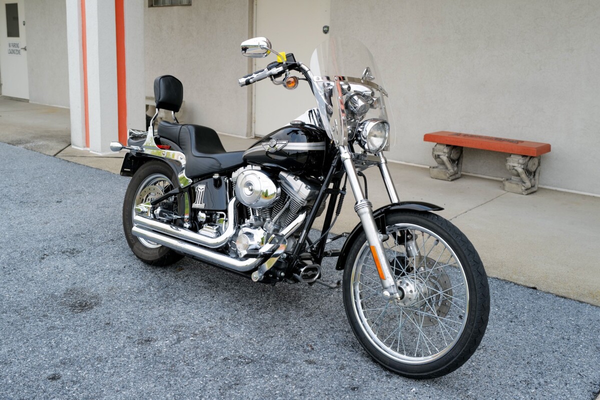 2003 Harley-Davidson Softail Standard FXST Black - Photo 2