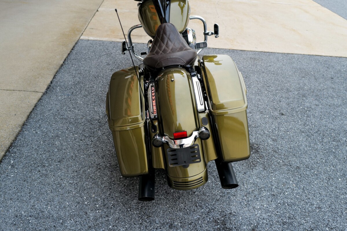 2016 Harley-Davidson Street Glide Olive Gold - Photo 4