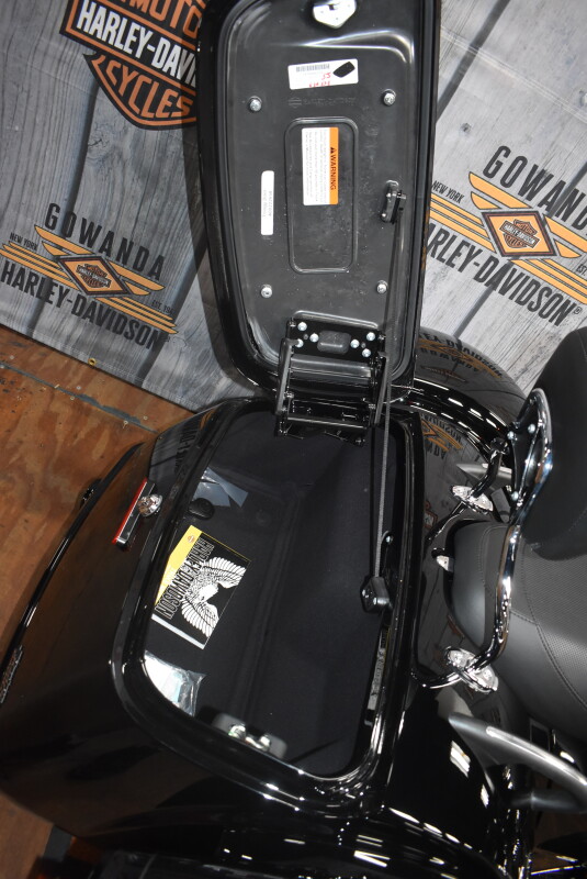 FLTRT 2023 Road Glide 3 - Photo 5