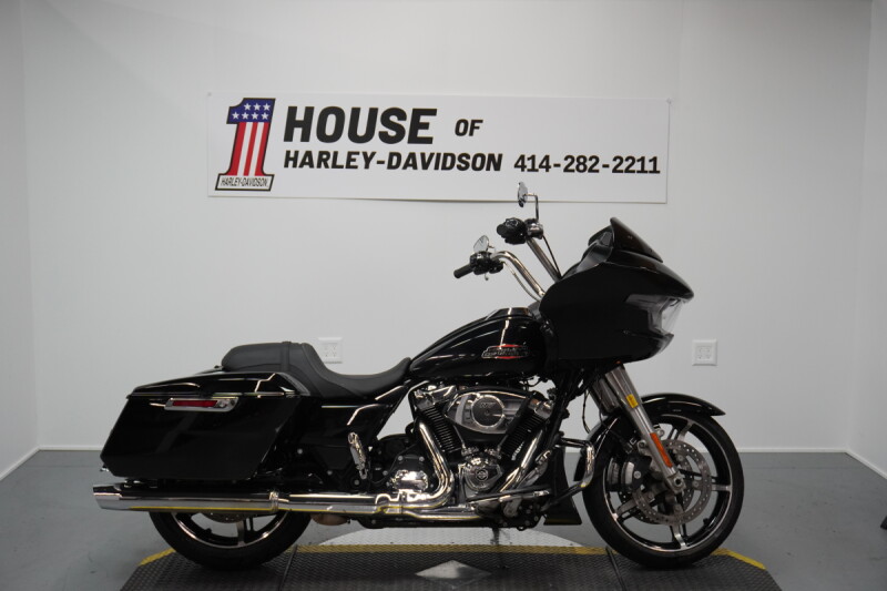 2024 Harley-Davidson® Road Glide® Vivid Black