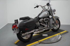 2024 Harley-Davidson® Heritage Classic Billiard Gray thumb 2