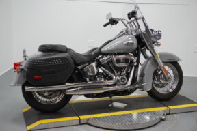 2024 Harley-Davidson® Heritage Classic Billiard Gray thumb 3