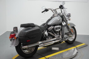 2024 Harley-Davidson® Heritage Classic Billiard Gray thumb 2