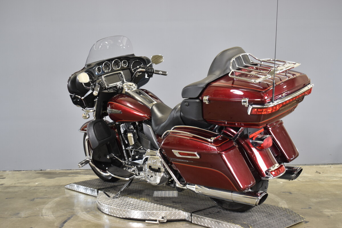 2016 Harley-Davidson Electra Glide Ultra Classic FLHTCU - Photo 6