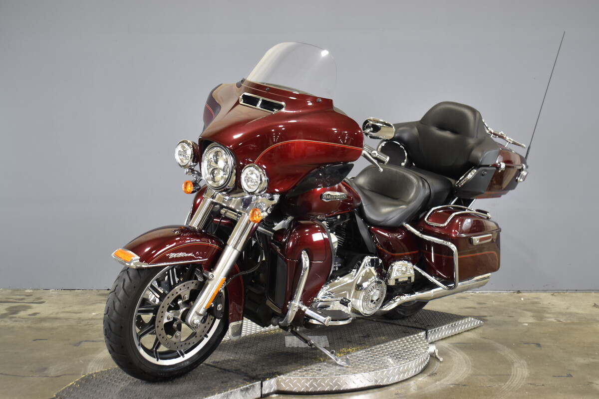 2016 Harley-Davidson Electra Glide Ultra Classic FLHTCU - Photo 4