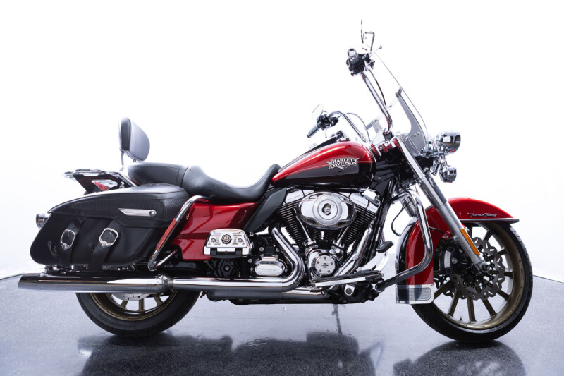 2013 Harley-Davidson® Road King® Classic EMBR RED/MERLOT