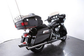 2013 Harley-Davidson<sup>®</sup> Electra Glide® Ultra Limited Vivid Black!!!IMPECCABBLE!!! thumb 2