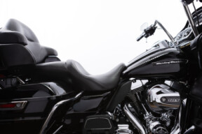 2016 Harley-Davidson<sup>®</sup> Road Glide<sup>®</sup> Ultra Vivid Black thumb 0