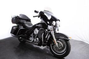 2013 Harley-Davidson<sup>®</sup> Electra Glide® Ultra Limited Vivid Black!!!IMPECCABBLE!!! thumb 3