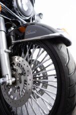 2011 Harley-Davidson<sup>®</sup> Electra Glide® Ultra Classic® Vivid Black thumb 3