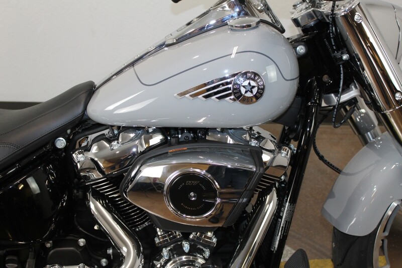 Harley-Davidson Fat Boy 2025 FLFB 84640660 BILLIARD GRAY W/ PINSTRIPE - Photo 9
