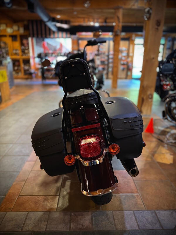 2018 Harley-Davidson Heritage Classic 114 Twisted Cherry - Photo 4