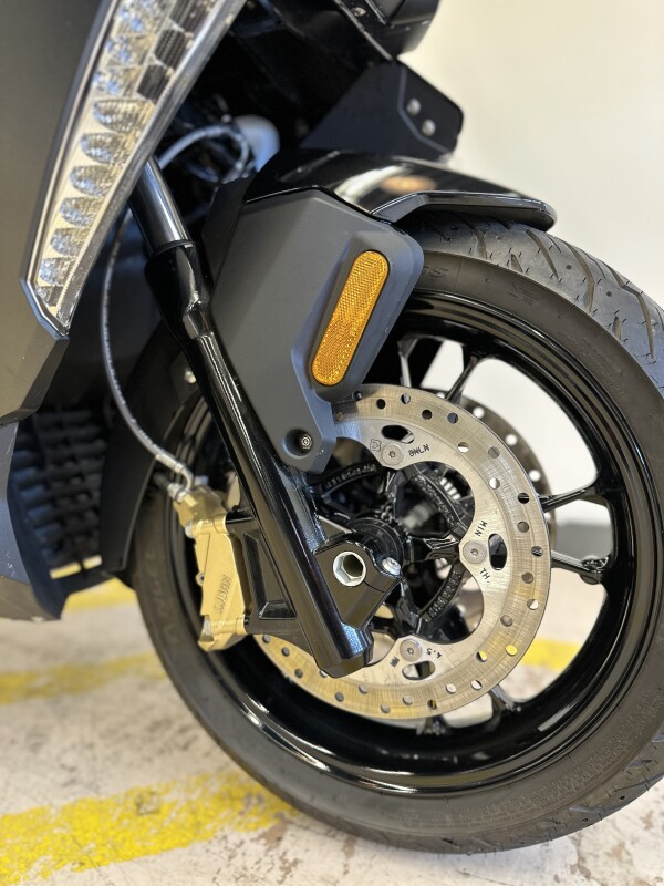 2024 BMW C 400 GT Triple Black - Photo 4