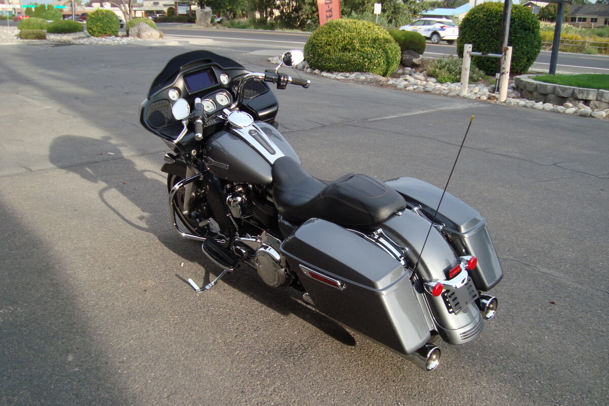 2021 Harley-Davidson Road Glide Gauntlet Gray Metallic - Photo 4