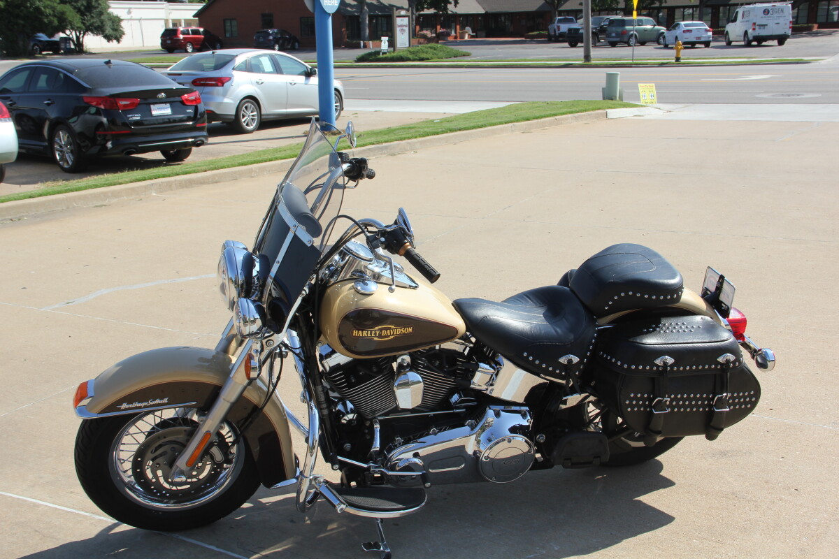 2014 Harley-Davidson Heritage Softail Classic Sand Pearl/Canyon Brown Pearl - Photo 6