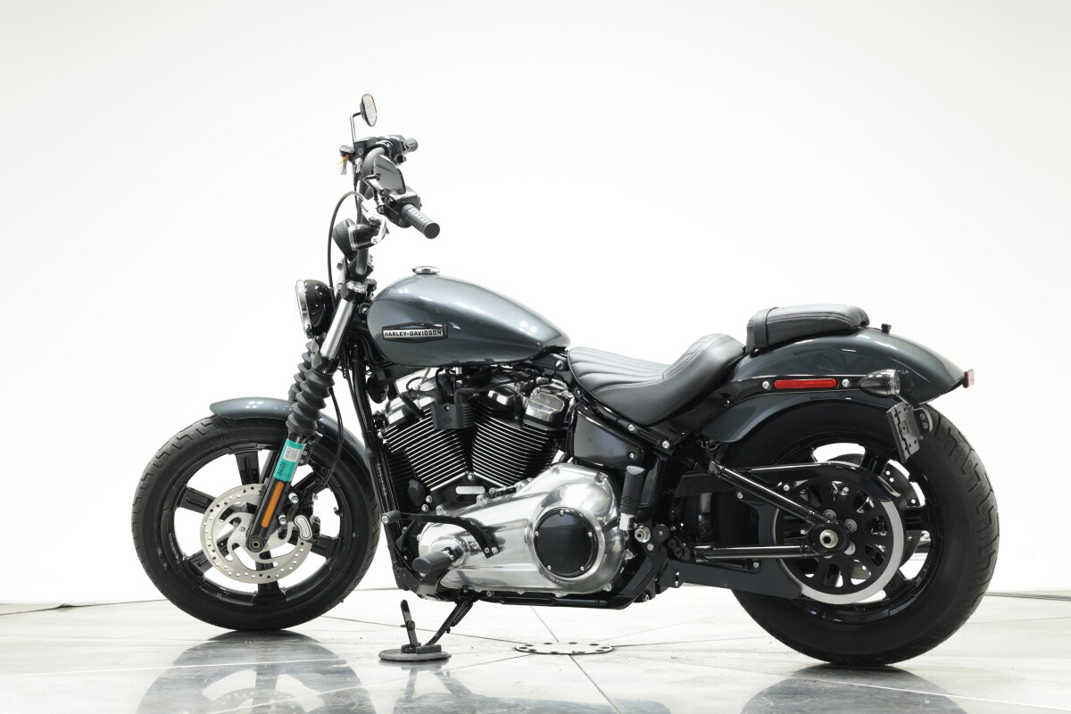2025 Harley-Davidson FXBB Softail Street Bob in Iron Horse Metallic - Photo 9
