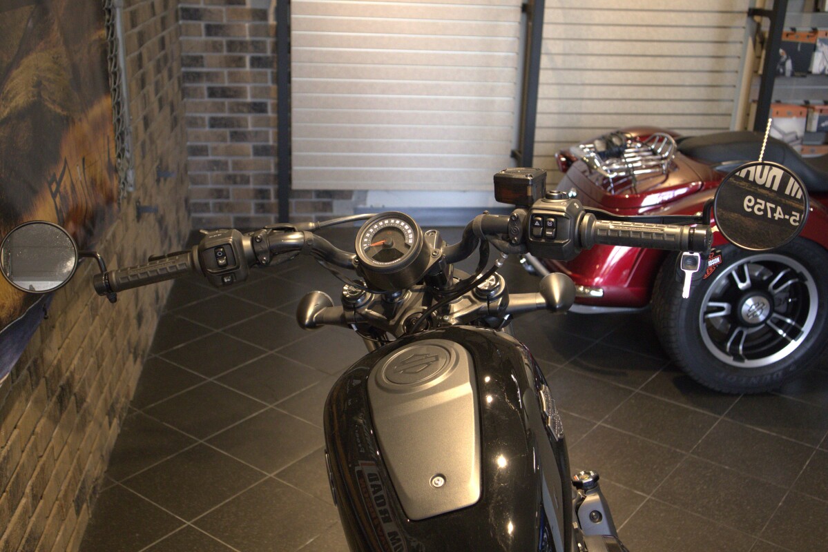2023 Nightster (RH975) - Photo 4