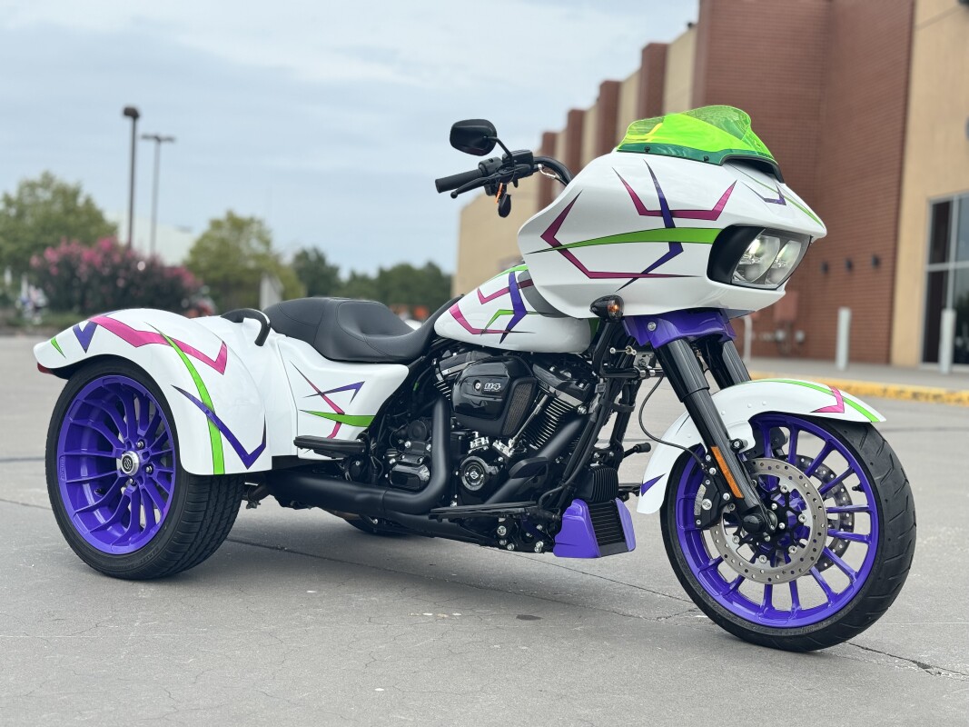 2025 Harley-Davidson Road Glide 3 FLTRT MTV 80’S THROWBACK PAINT - Photo 2