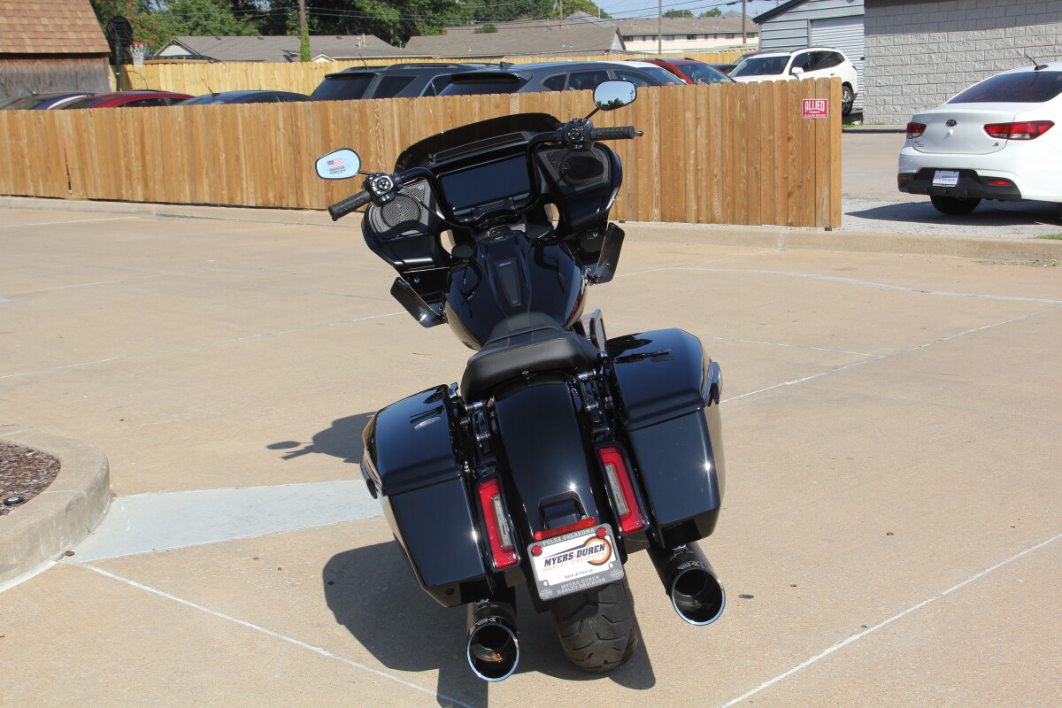2025 Harley-Davidson Road Glide Vivid Black - Black Finish - Photo 9