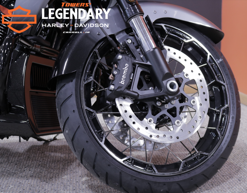 FLTRXSE 2025 CVO Road Glide - Photo 9