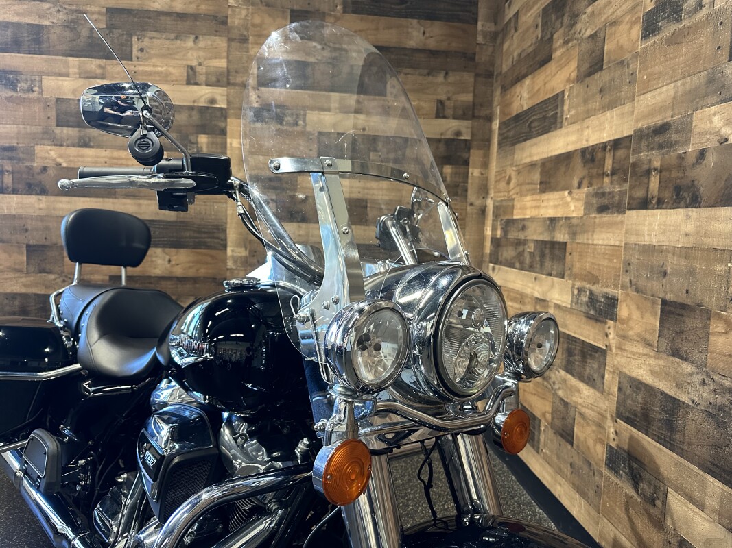 2019 Harley-Davidson Road King Vivid Black FLHR - Photo 5