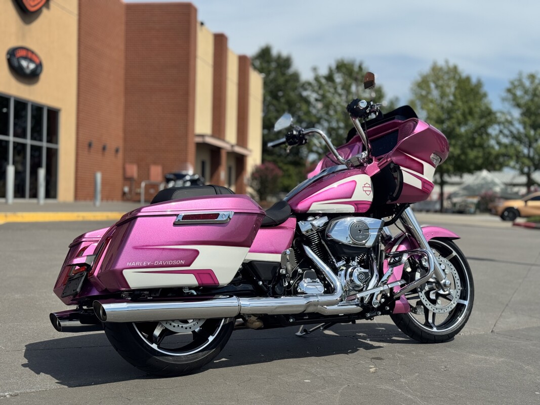 2025 Harley-Davidson Road Glide FLTRX Sassy Pink Wiseguys 1of1 - Photo 3