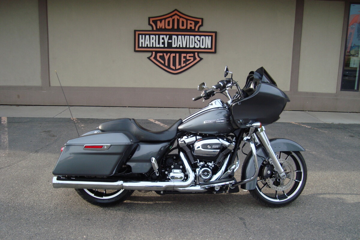 2021 Harley-Davidson Road Glide Gauntlet Gray Metallic