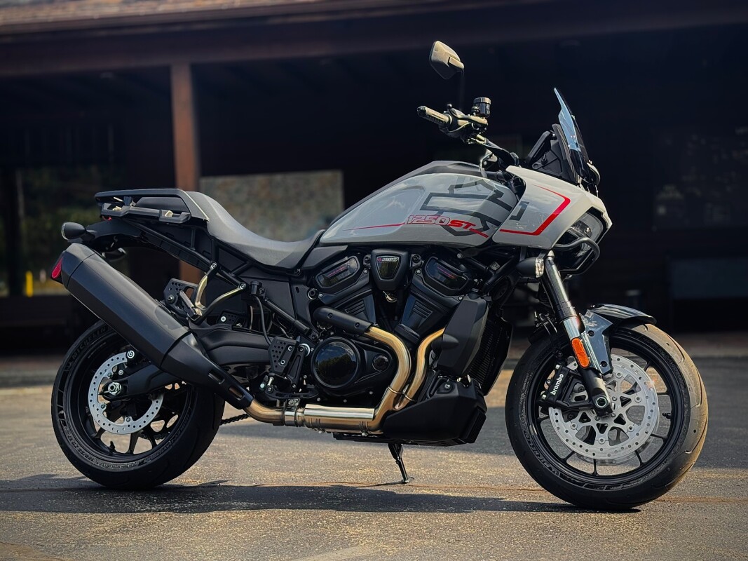 2025 RA1250ST Billiard Gray