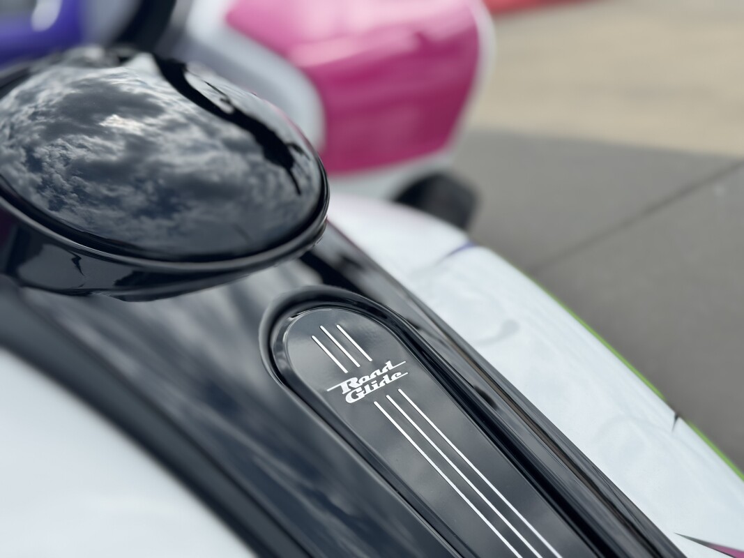 2025 Harley-Davidson Road Glide 3 FLTRT MTV 80’S THROWBACK PAINT - Photo 8