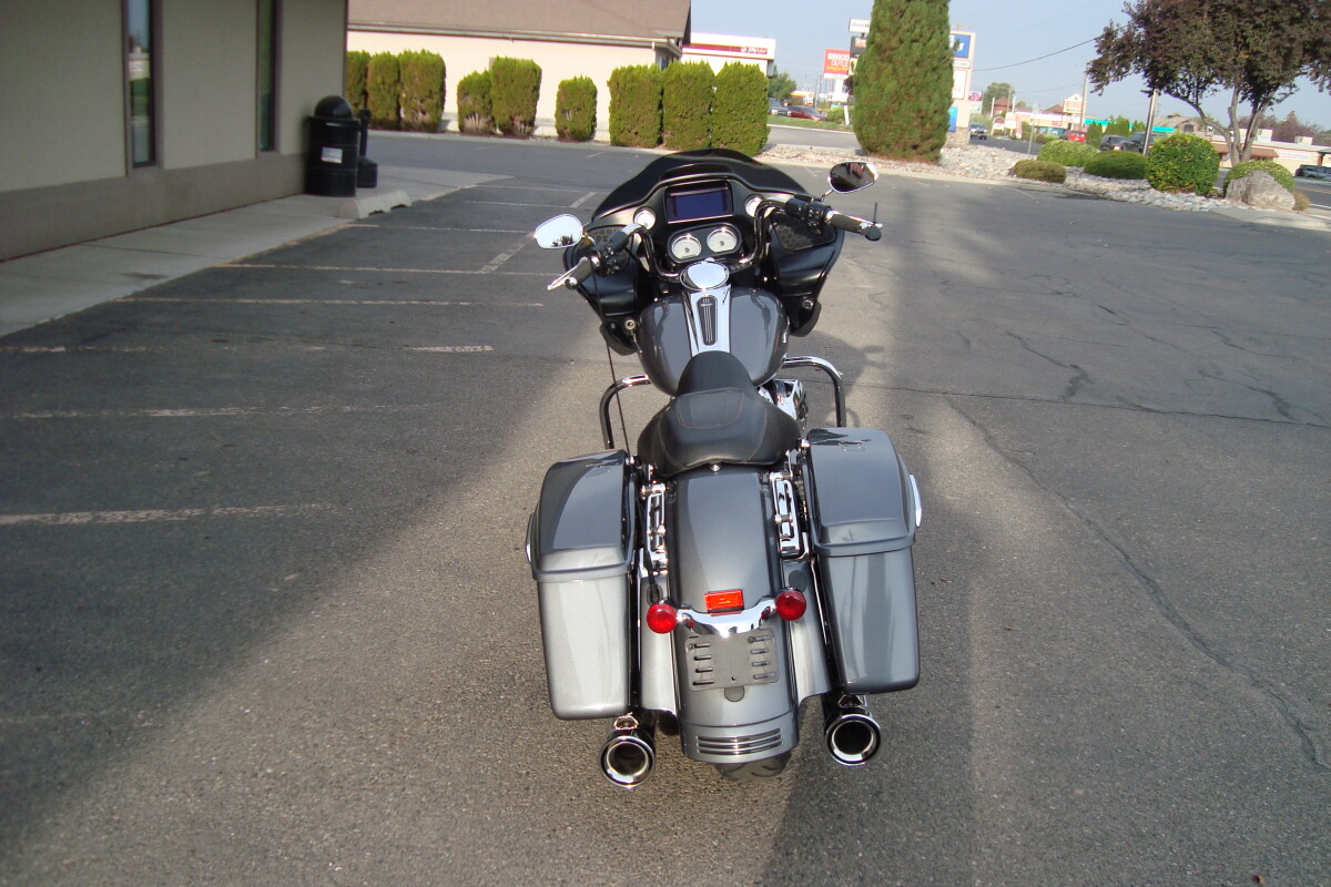 2021 Harley-Davidson Road Glide Gauntlet Gray Metallic - Photo 3