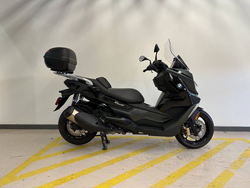 2024 BMW C 400 GT Triple Black