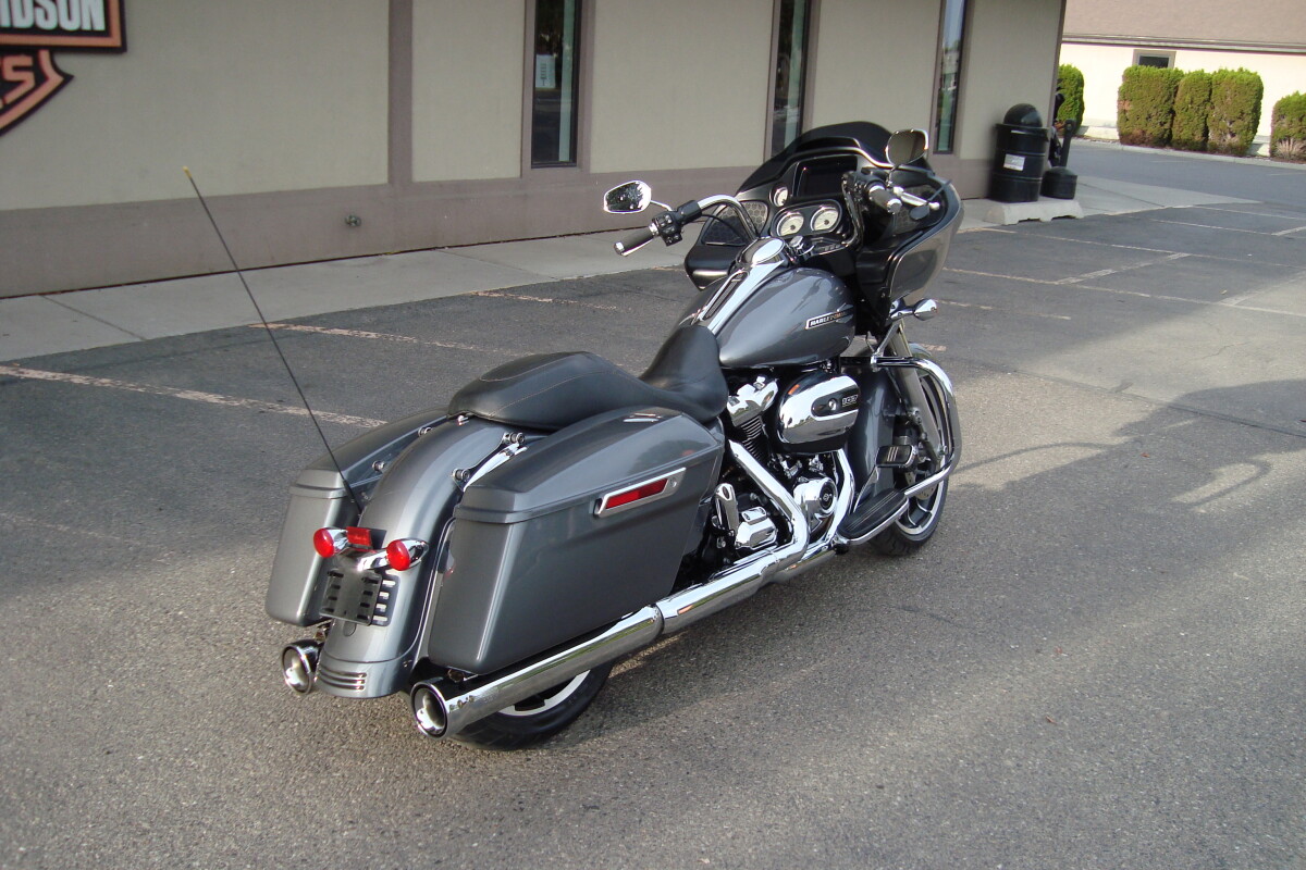 2021 Harley-Davidson Road Glide Gauntlet Gray Metallic - Photo 2