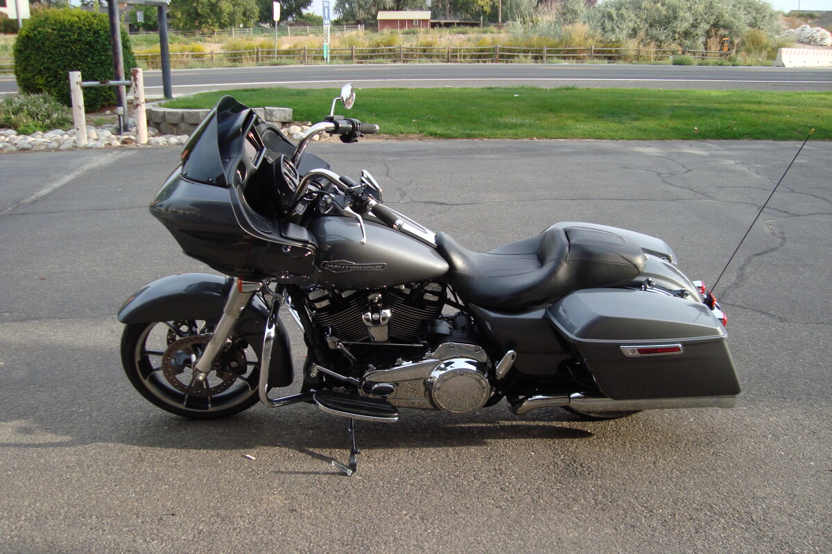 2021 Harley-Davidson Road Glide Gauntlet Gray Metallic - Photo 5