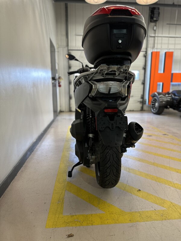 2024 BMW C 400 GT Triple Black - Photo 7