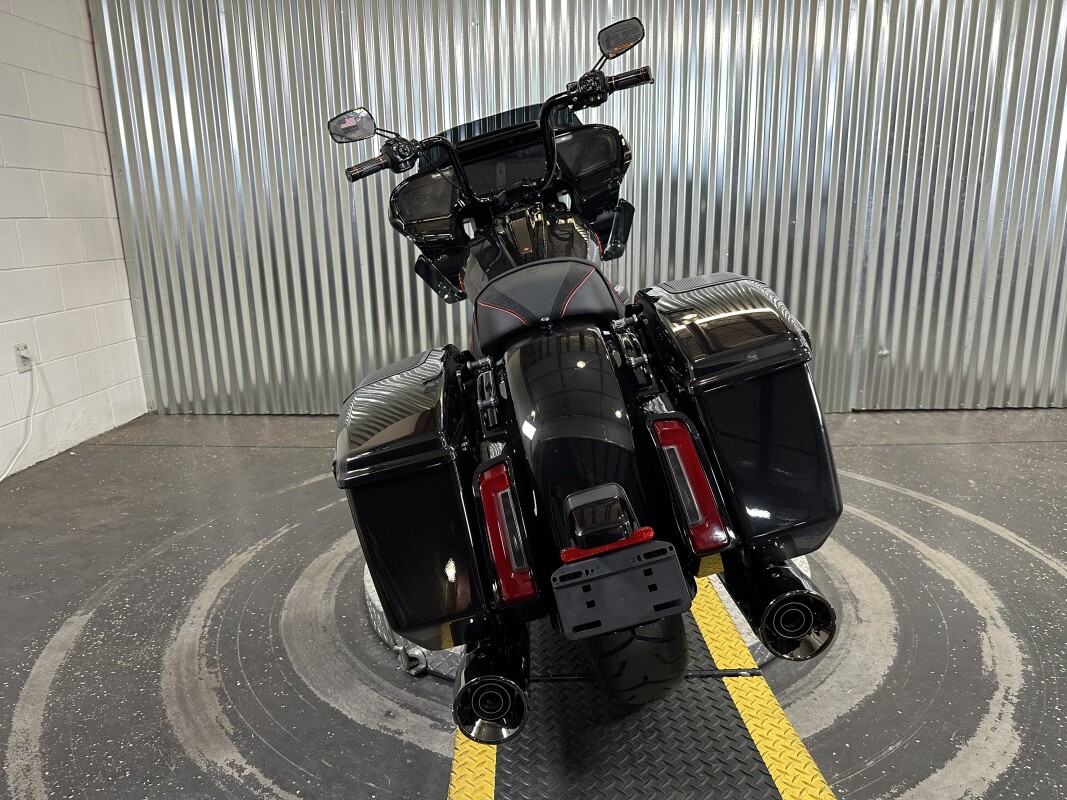 2025 Harley-Davidson CVO Road Glide Raven Fade - Photo 7