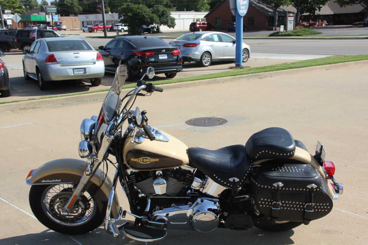 2014 Harley-Davidson Heritage Softail Classic Sand Pearl/Canyon Brown Pearl - Photo 3