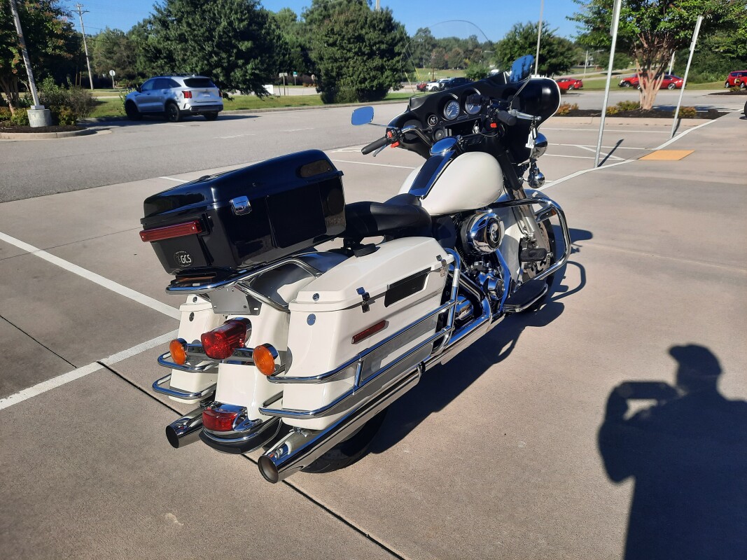 2009 Harley-Davidson Electra Glide Standard Birch White - Photo 6