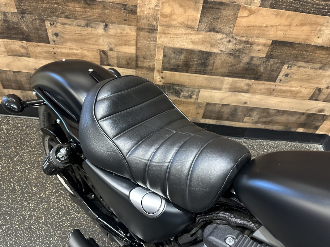 2021 Harley-Davidson Iron 883 Black Denim XL883N - Photo 10