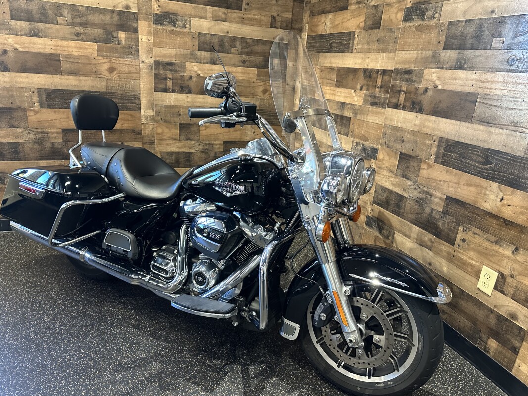 2019 Harley-Davidson Road King Vivid Black FLHR - Photo 3