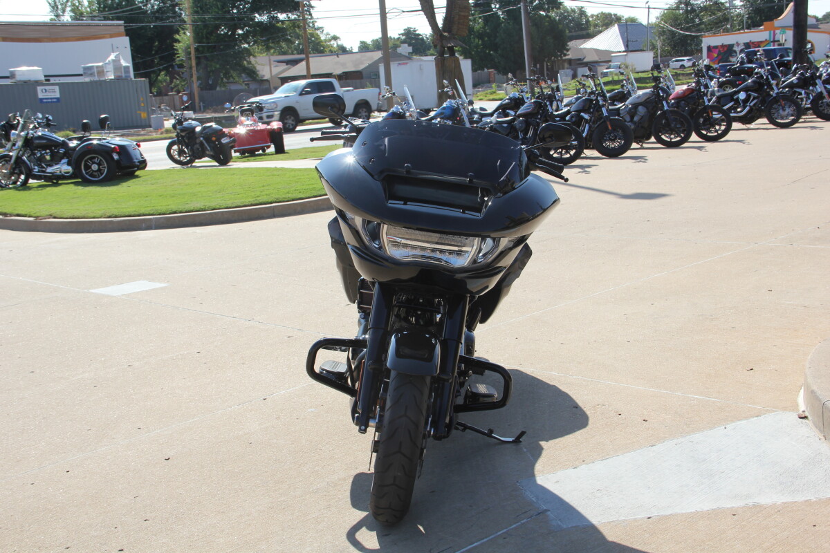 2025 Harley-Davidson Road Glide Vivid Black - Black Finish - Photo 8