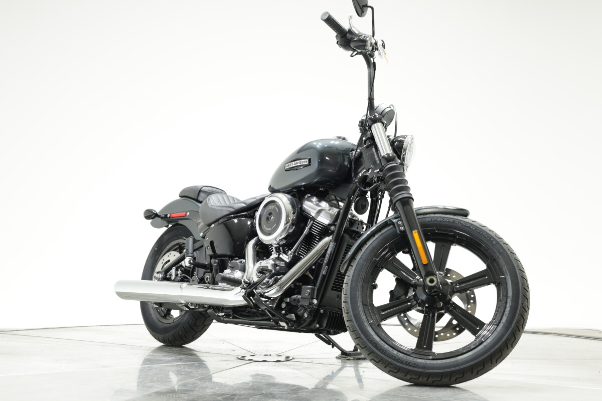 2025 Harley-Davidson FXBB Softail Street Bob in Iron Horse Metallic - Photo 3