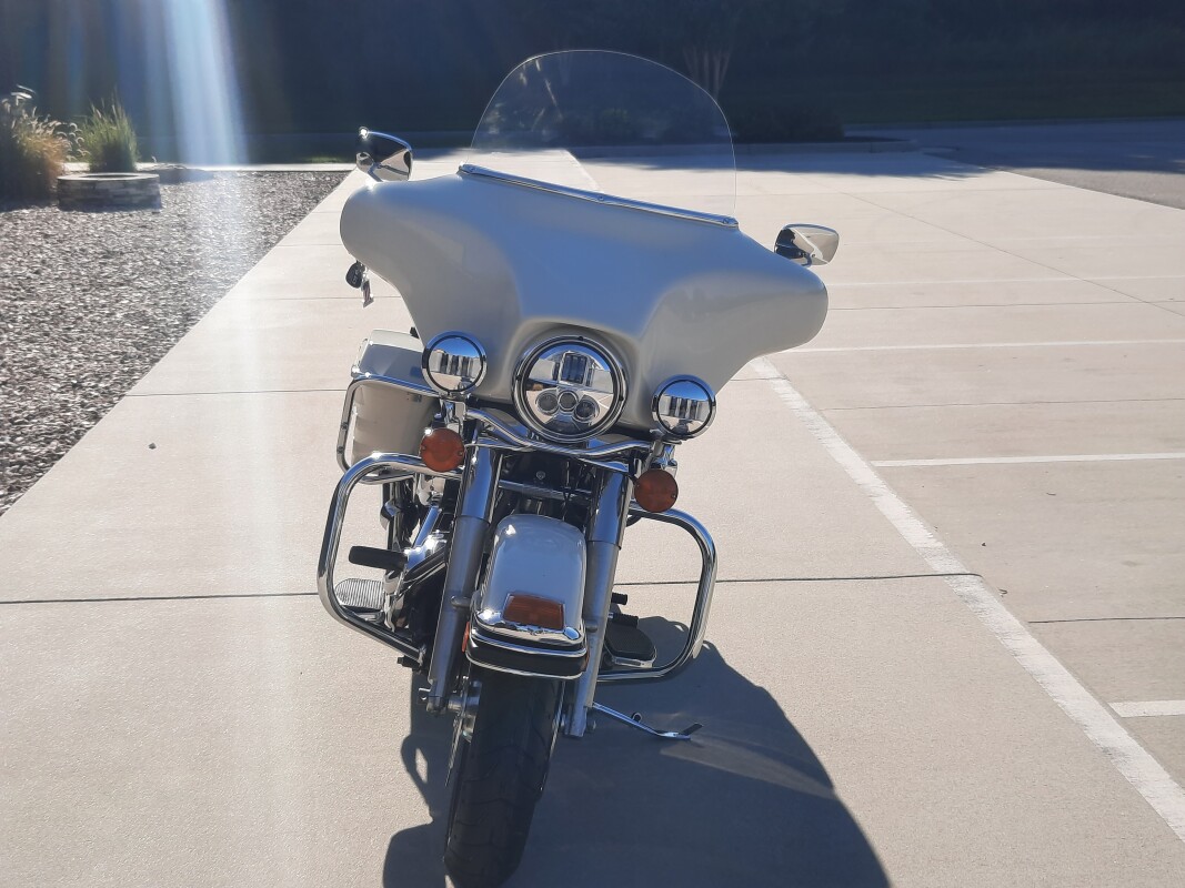 2009 Harley-Davidson Electra Glide Standard Birch White - Photo 3
