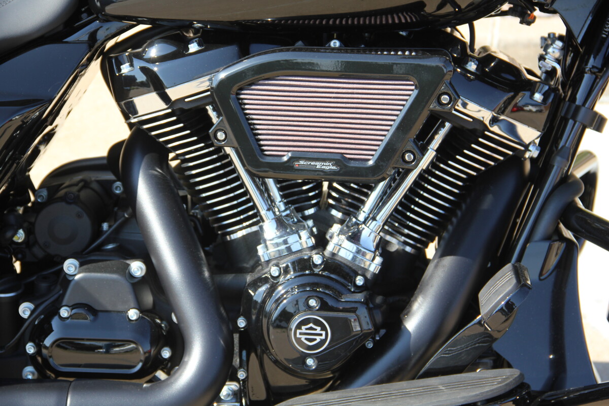 2025 Harley-Davidson Road Glide Vivid Black - Black Finish - Photo 10